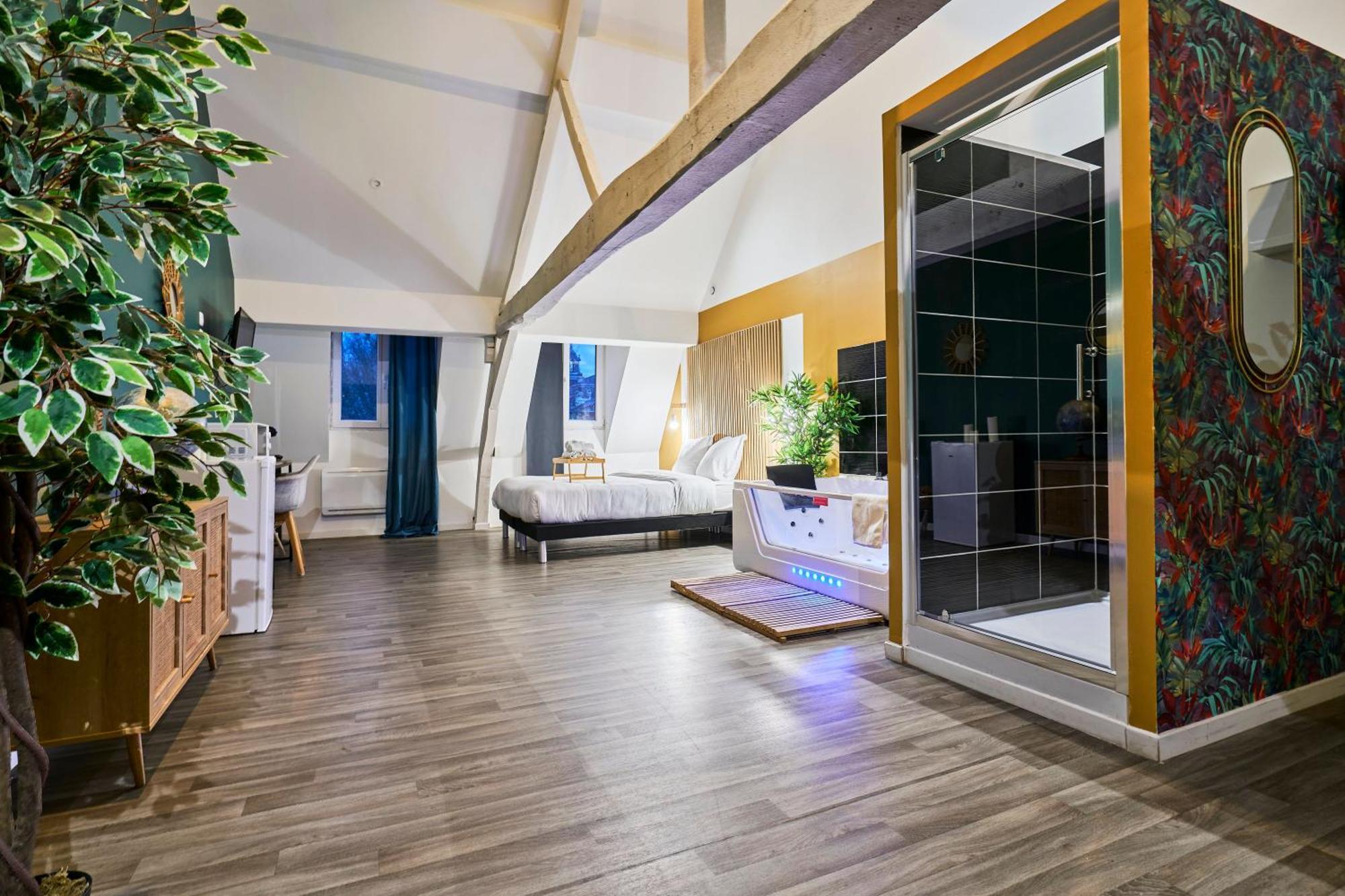 Ng Suitehome - Lille I Roubaix Centre I Grand Place - Balneo - Netflix - Wifi Exterior photo