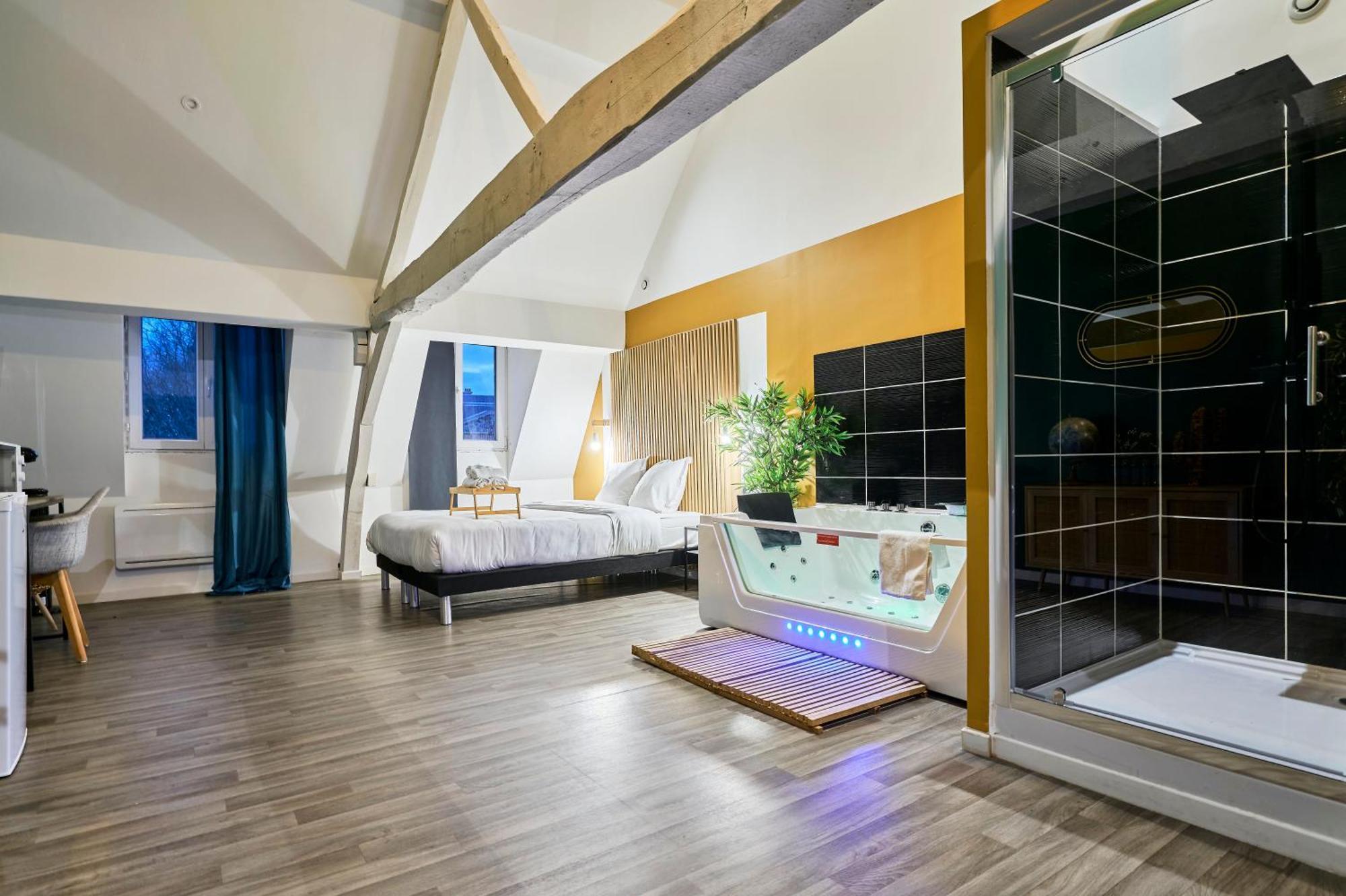 Ng Suitehome - Lille I Roubaix Centre I Grand Place - Balneo - Netflix - Wifi Exterior photo