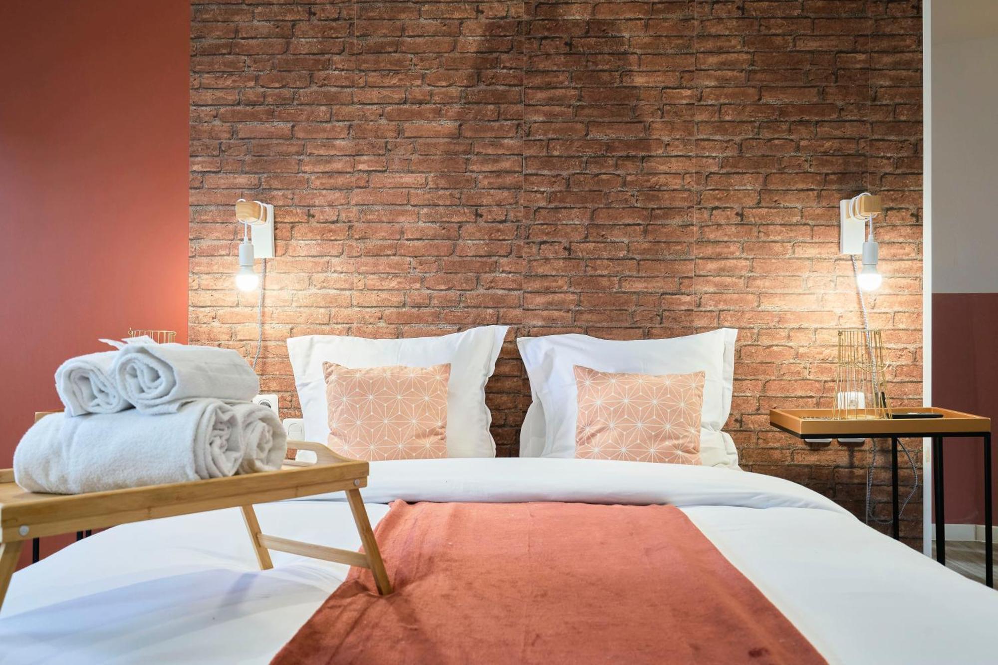 Ng Suitehome - Lille I Roubaix Centre I Grand Place - Balneo - Netflix - Wifi Exterior photo